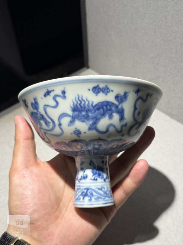 明成化 御制青花狮戏绣球纹高足碗 - 图10